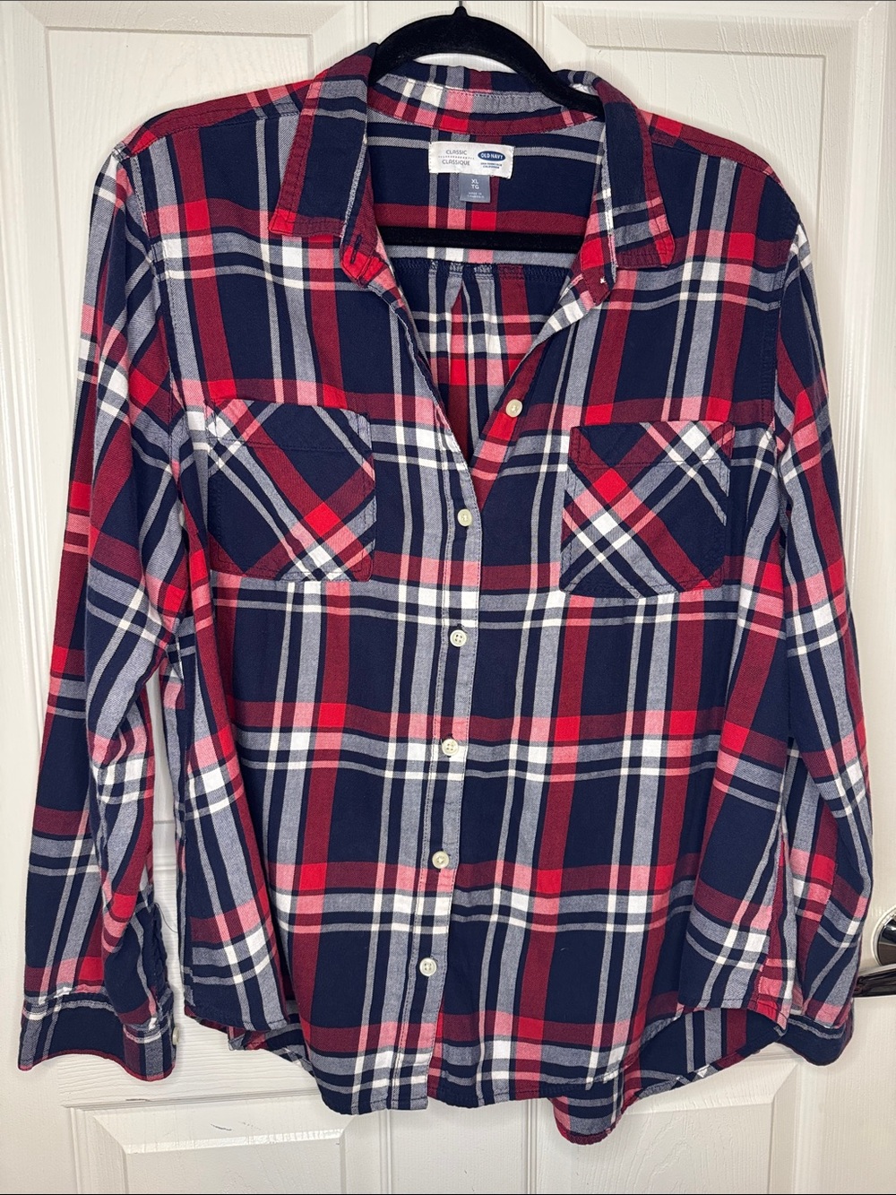 Old Navy Red Navy Plaid Button-Down Shirt - Women